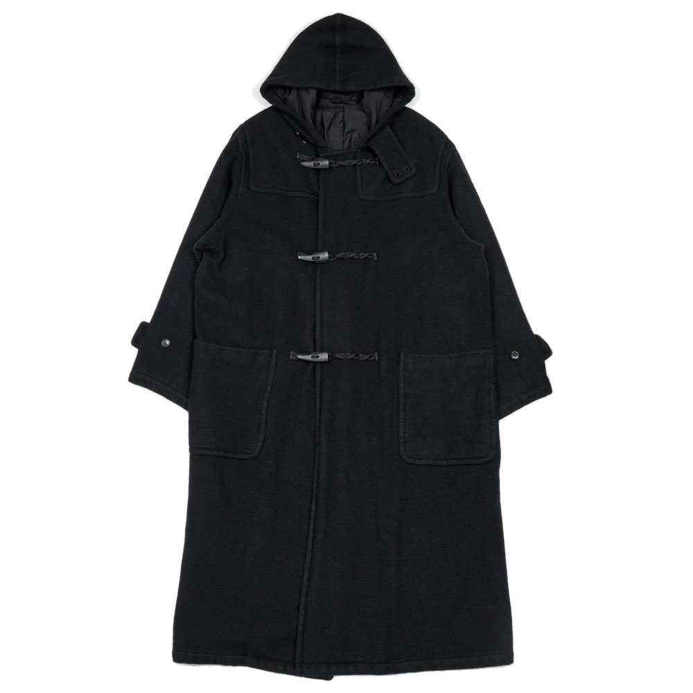 COMOLI（コモリ）<br>コート1型、ニット2型